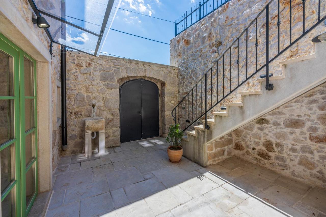 Stone Villa Mavric Grizane-Belgrad ภายนอก รูปภาพ