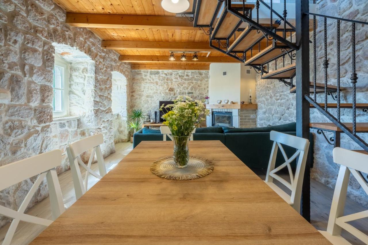 Stone Villa Mavric Grizane-Belgrad ภายนอก รูปภาพ