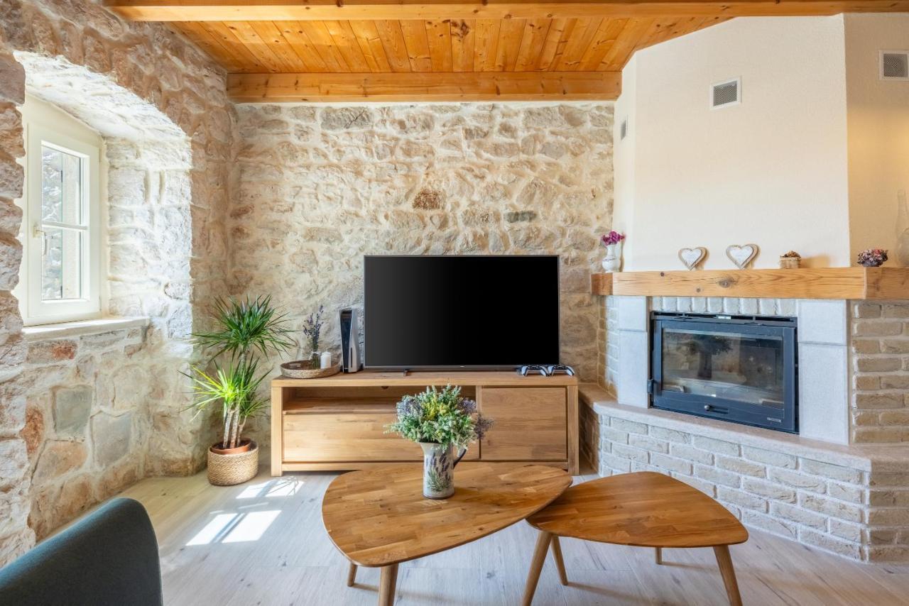 Stone Villa Mavric Grizane-Belgrad ภายนอก รูปภาพ
